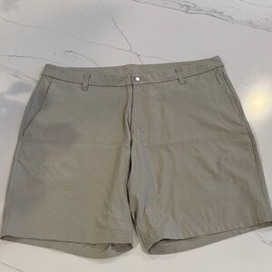 Lululemon Commission Men's Tan Shorts - size 38 - 9”